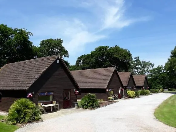 Apartment Alpine Park Cottages Aylesbeare